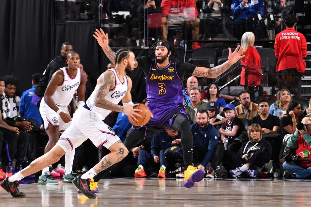 审视两队的 审视两队的