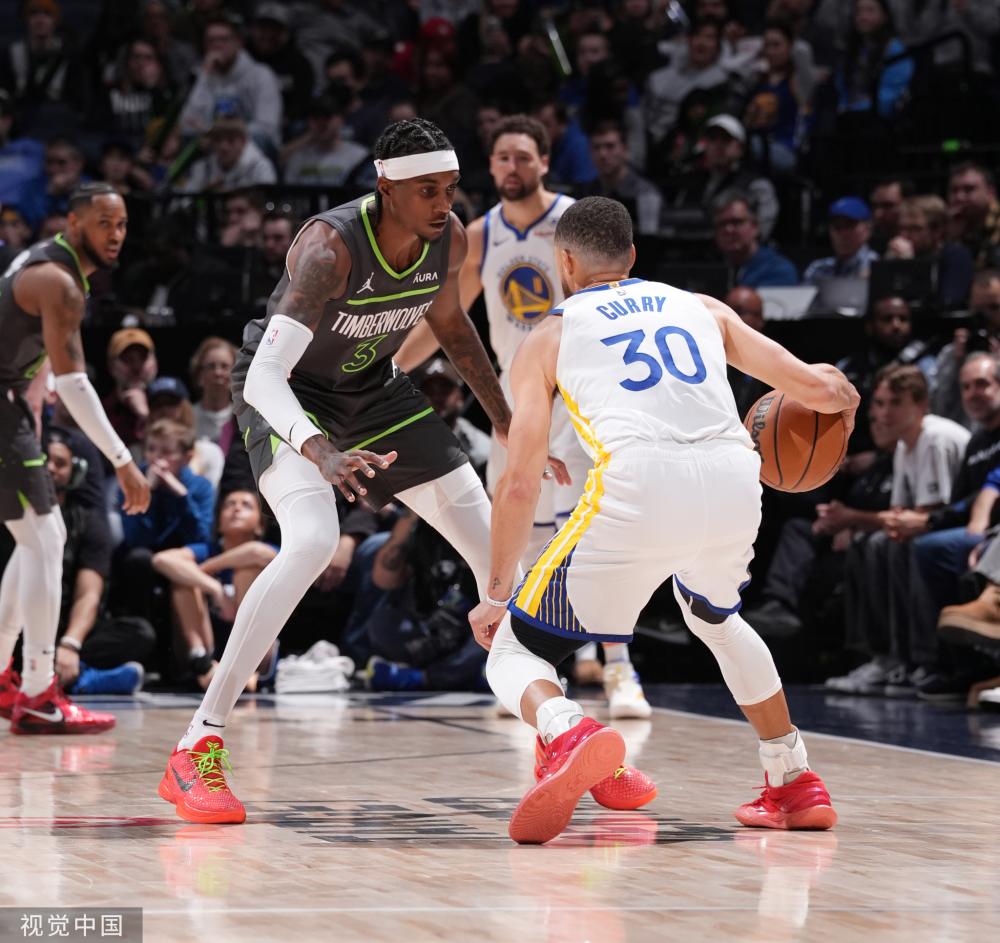 在首场比赛 在首场比赛