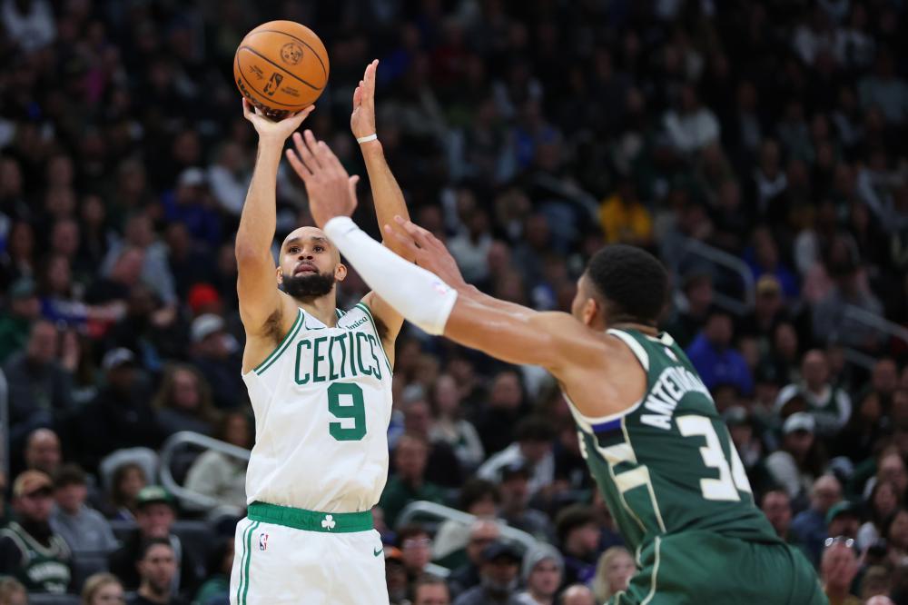 球员聚集在 球员聚集在