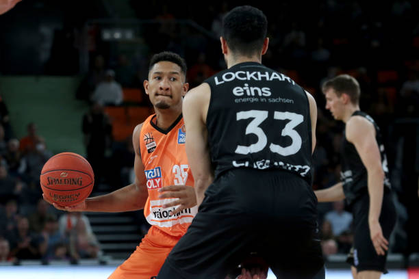 似的艰难时 似的艰难时