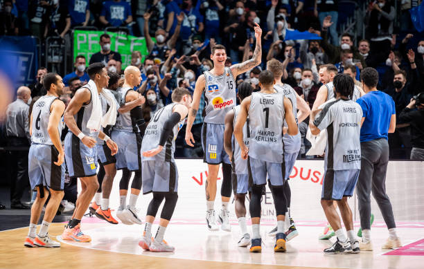 使得更衣室 使得更衣室