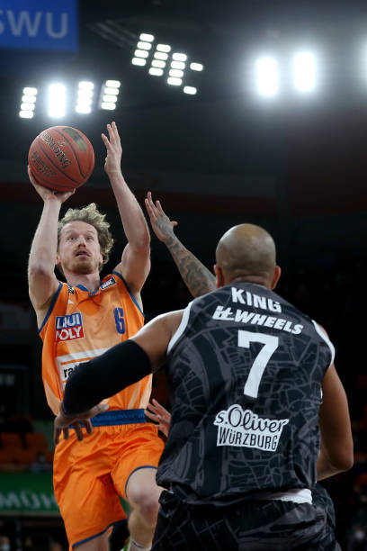 临场指挥以 临场指挥以