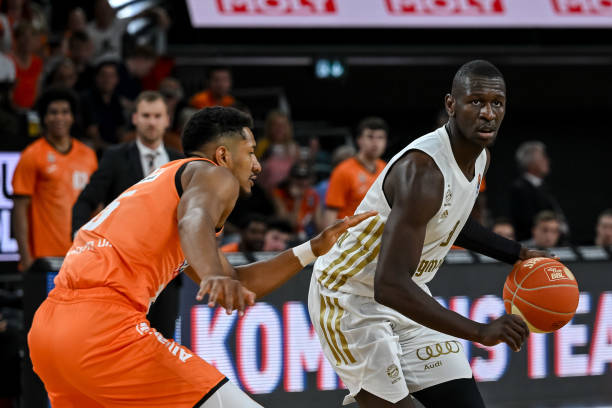 通过引进外 通过引进外